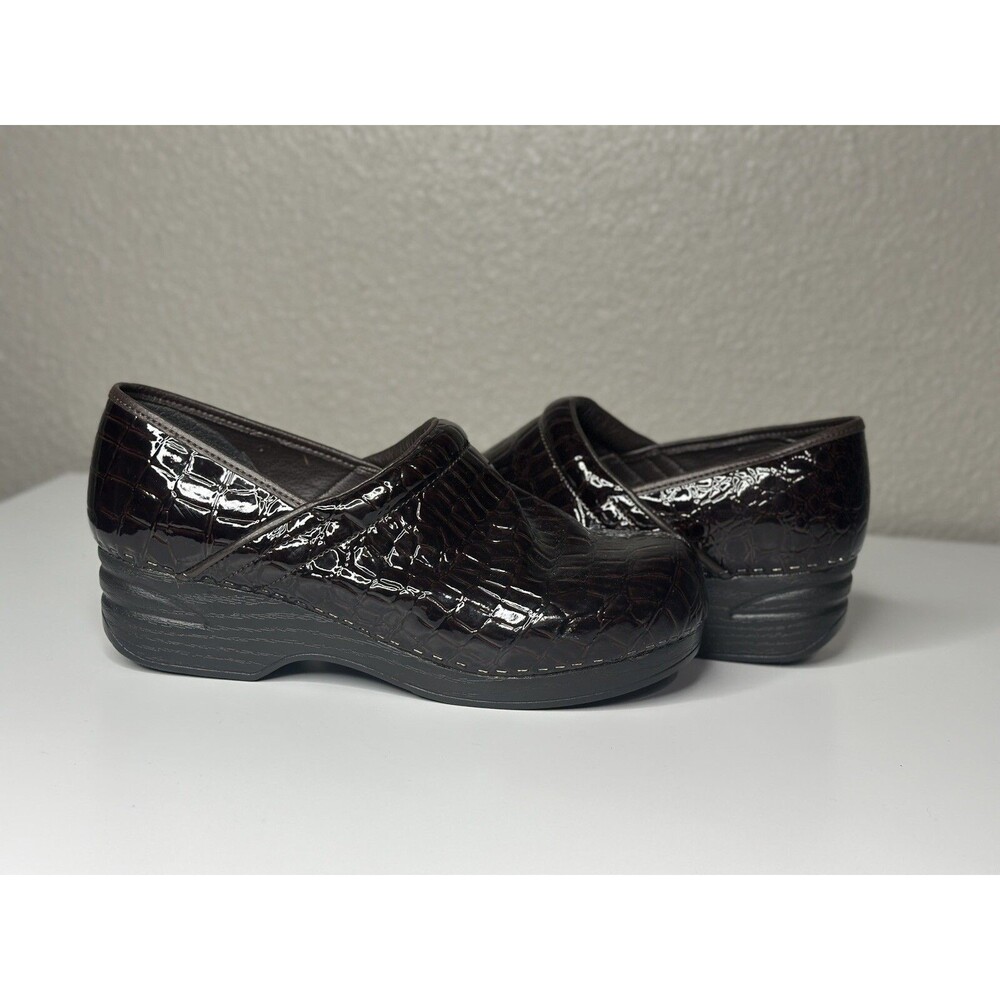 Croft & Barrow Shoes Womens 10 M Juliana Faux Croc Clogs Slip On Comfort Brown